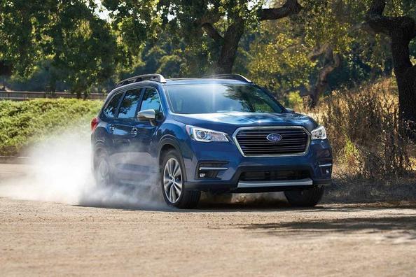 Subaru Ascent flagmaņa apvidus auto apskats