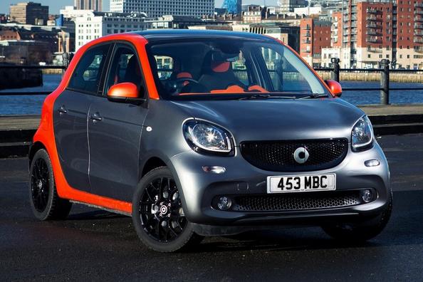 Kompaktā piecdurvju hečbeka Smart Forfour apskats