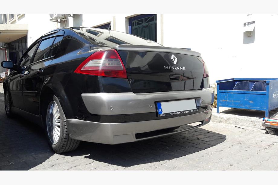 Renault Megane II 2004–2009 Aizmugurējais difuzors (krāsošanai) Foto 1
