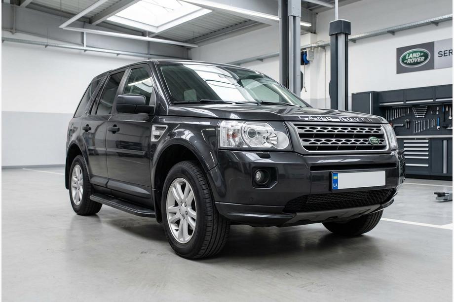 Land Rover Freelander II 2006–2014 Sānu sliekšņi Tayga Black (2 gab., alumīnijs) Image