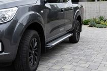 Nissan Navara/NP300 2016– Sānu sliekšņi Line (2 gab., alumīnija) foto 1