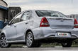 Budžeta sedana Toyota Etios apskats foto 5