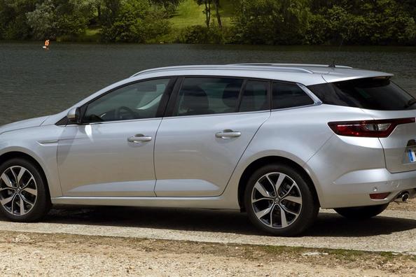 Renault Megane Estate universāļa apskats