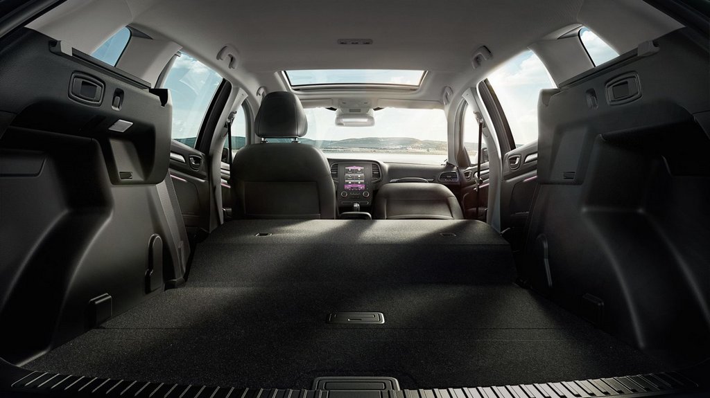 Renault Megane Estate universāļa apskats