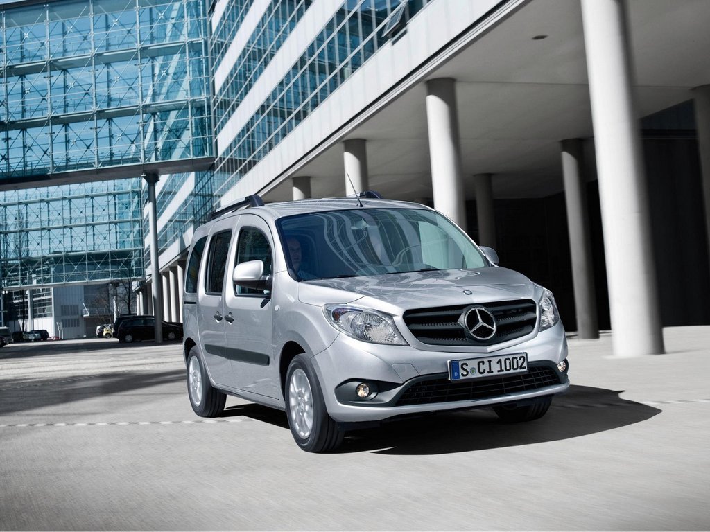 Kompaktā minivena Mercedes-Benz Citan apskats