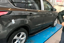 Ford Kuga/Escape 2013–2019 Sānu pakāpieni Bosphorus Grey (2 gab., alumīnijs) foto 5