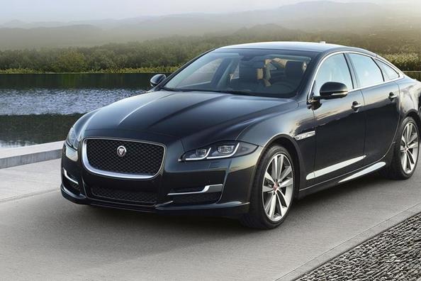 Premium klases sedans Jaguar XJ