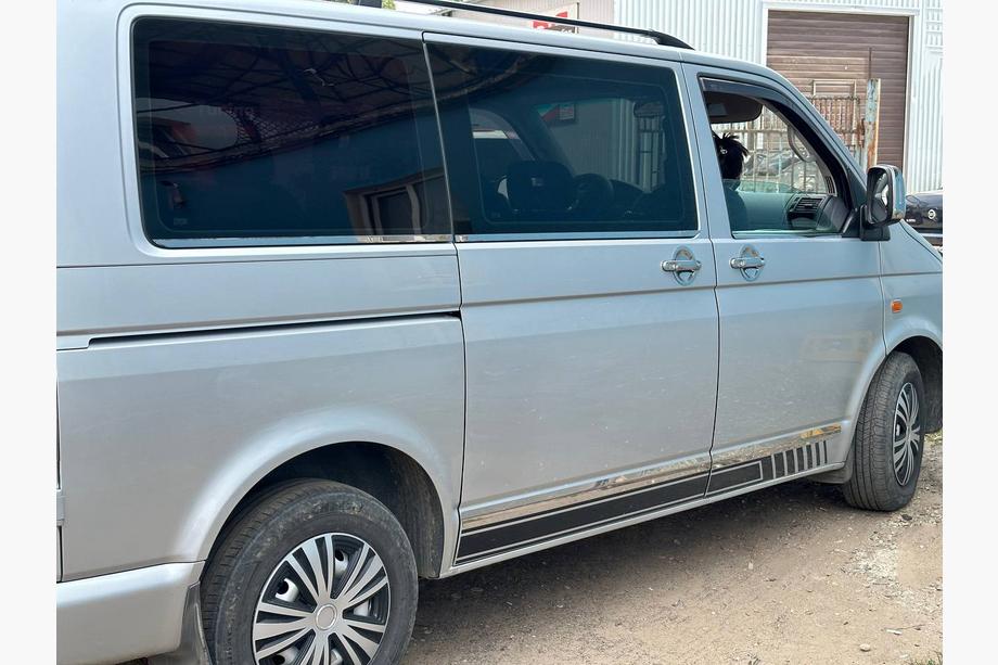 Volkswagen T5 Caravelle 2004–2010 Apakšējās logu līstes (6 gab., nerūsējošais tērauds) Īsā riteņu bāze Foto 10