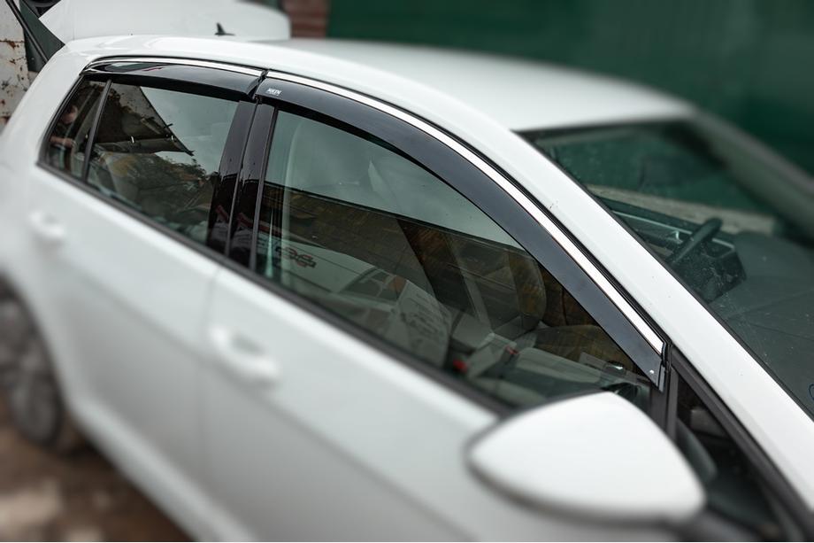 Volkswagen Golf 7/E-Golf 2012–2020 Logu vēja deflektori ar hromētu apmali HB (4 gab., Niken) Image