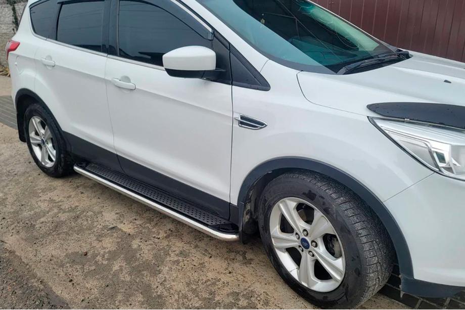 Ford Kuga/Escape 2013–2019 Sānu pakāpieni Maydos V2 (2 gab., alumīnijs + nerūsējošais tērauds) Ar melnām durvju līstēm Foto 3