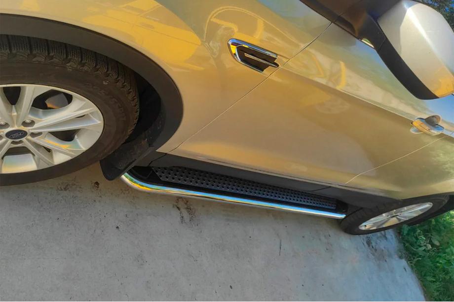 Ford Kuga/Escape 2013–2019 Sānu pakāpieni Maydos V2 (2 gab., alumīnijs + nerūsējošais tērauds) Ar melnām durvju līstēm Foto 10
