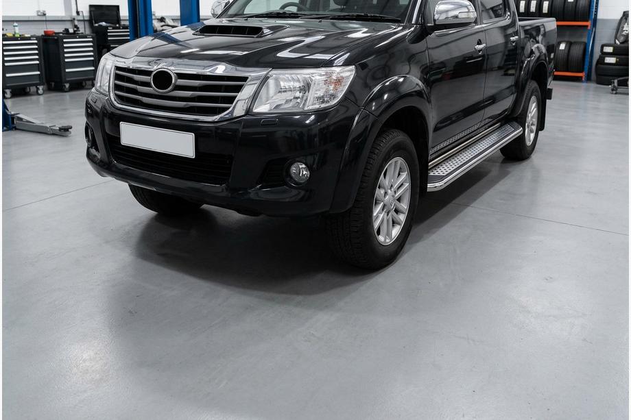 Toyota Hilux 2006–2015 Sānu pakāpieni Maydos V2 (2 gab., alumīnijs/nerūsējošais tērauds) Foto 1