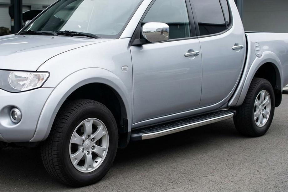 Mitsubishi L200 2015–2024 Sānu pakāpieni BlackLine (2 gab., alumīnijs) Image