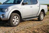 Fiat Fullback 2016– Sānu sliekšņi Maya V1 (2 gab., alumīnijs) foto 1