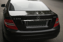 Mercedes C klase W204 2007–2015 Hroma līste virs numura zīmes (nerūsējošais tērauds) foto 1