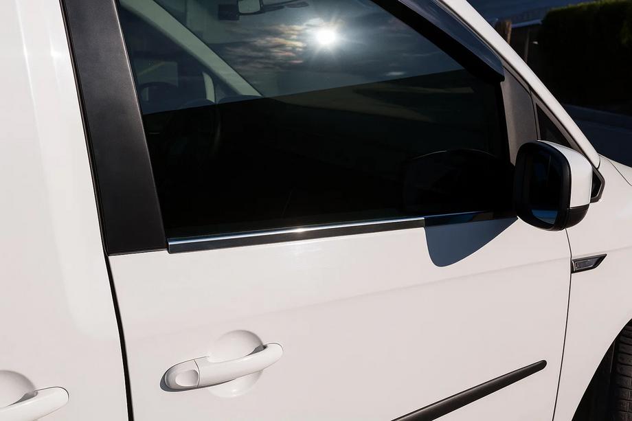 Volkswagen Caddy 2015–2020 Logu apmale melns hroms (2 gab., nerūsējošais tērauds) Image