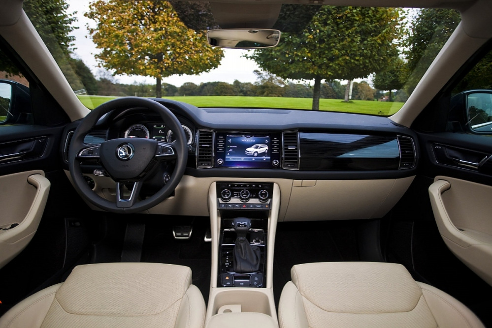 Skoda Kodiaq krosovera apskats