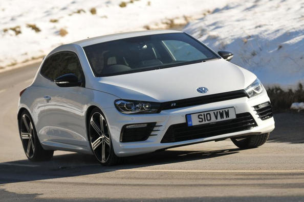Trīsdurvju hečbeka Volkswagen Scirocco apskats