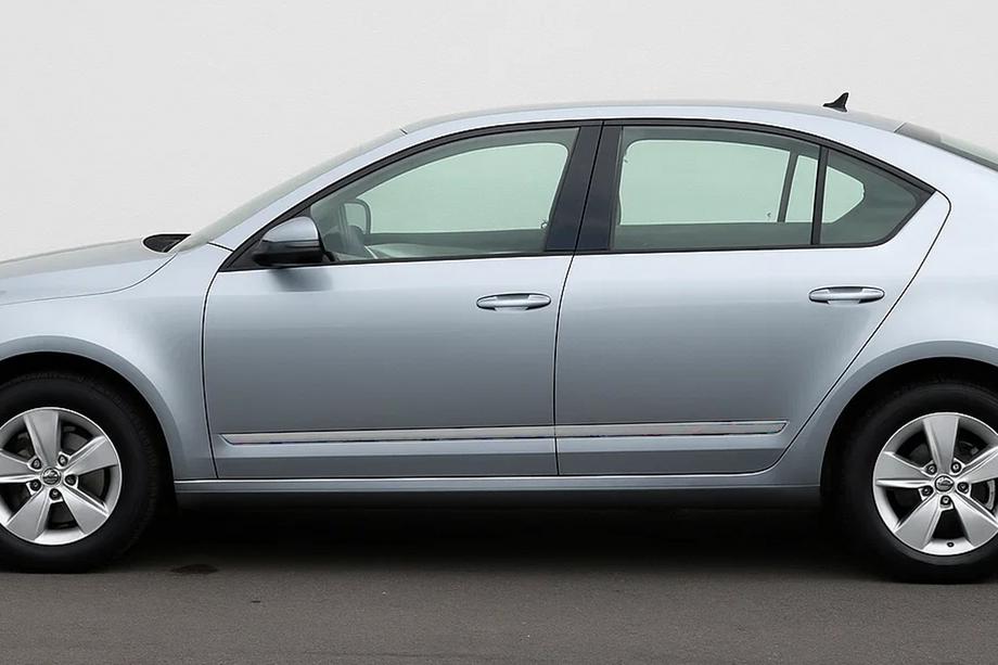 Skoda Octavia III A7 2013–2019 Durvju moldingi (SD/SW, nerūsējošais tērauds) Image
