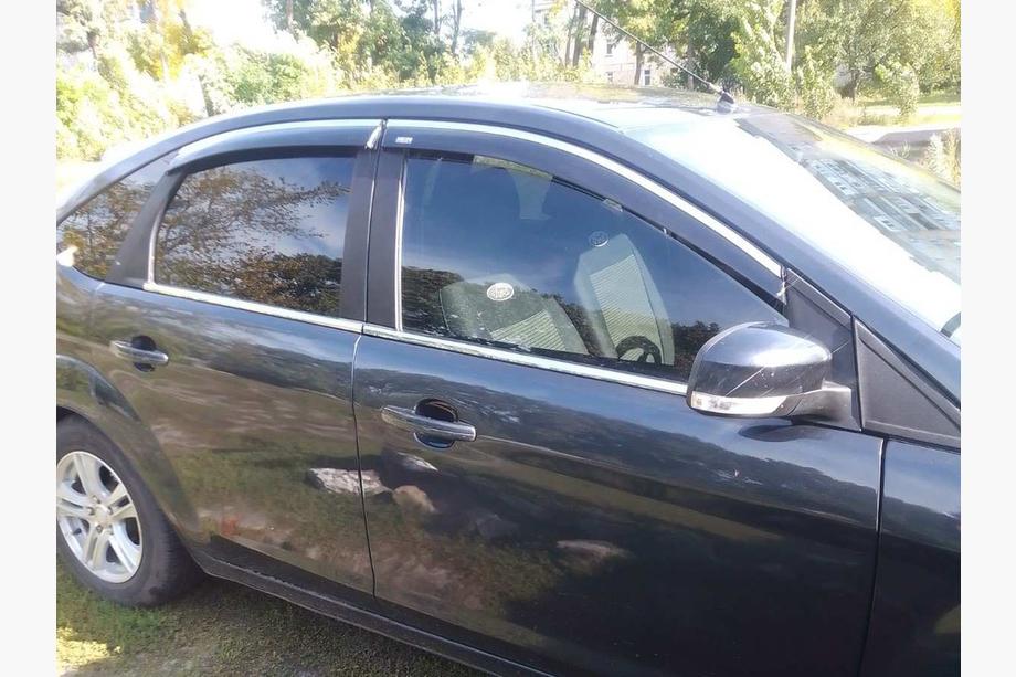 Ford Focus II 2005–2008 Logu vēja deflektori ar hroma līsti SD/HB (4 gab., Niken) Image