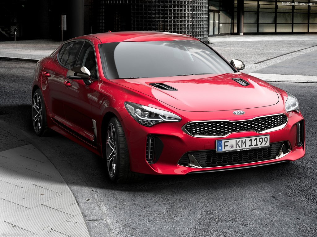 Kia Stinger: liftbeks ar sportisku raksturu