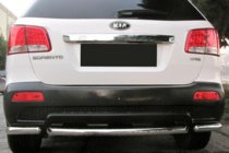 Kia Sorento II XM 2009–2014 Aizmugurējie stūra aizsargloki ar centrālo daļu AK007-3 (2 gab., nerūsējošais tērauds) foto 1