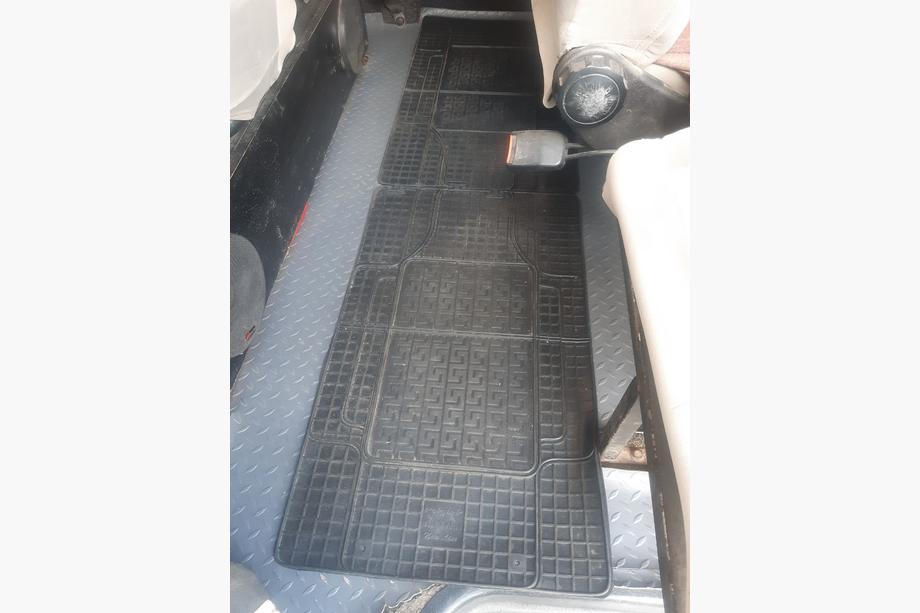 Volkswagen T4 Transporter 1990–2003 Aizmugurējie paklājiņi (2 gab., Polytep) Foto 2
