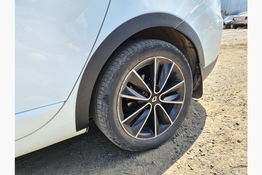 Renault Megane III 2009–2016 Arku uzlikas (8 gab., melnas) SW, ABS plastmasa Foto 10