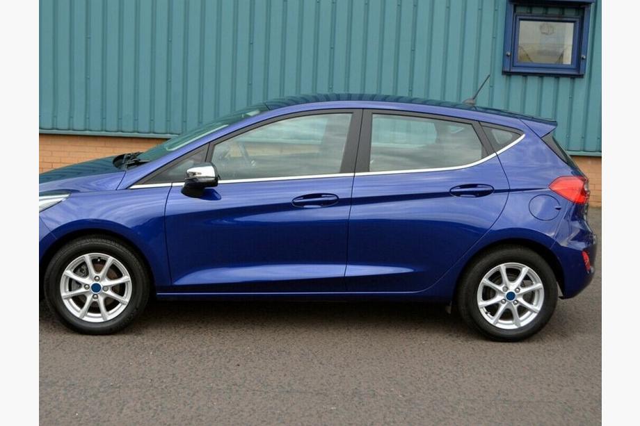Ford Fiesta 2017– Logu apakšējās hromētās līstes (8 gab., nerūsējošais tērauds) Foto 1