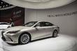 Septītās paaudzes Lexus ES sedans foto 1