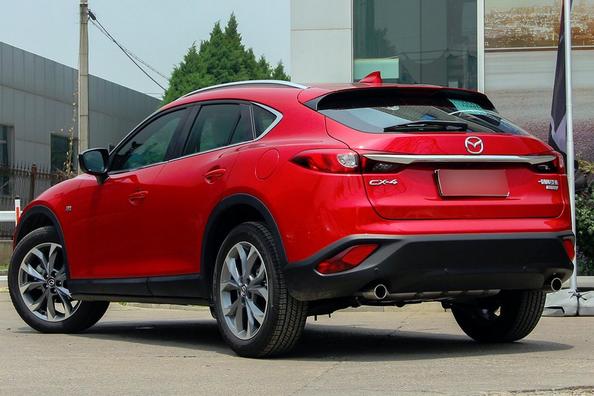 Kompakts krosovera Mazda CX-4 Foto 3