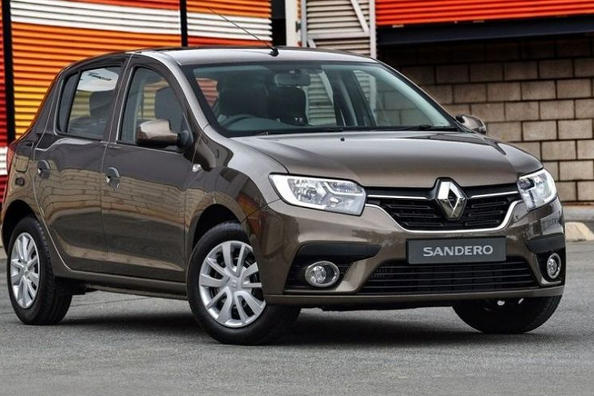 Renault Sandero hečbeka apskats