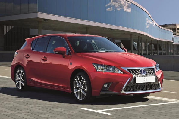 Hibrīdais hečbeks Lexus CT 200h