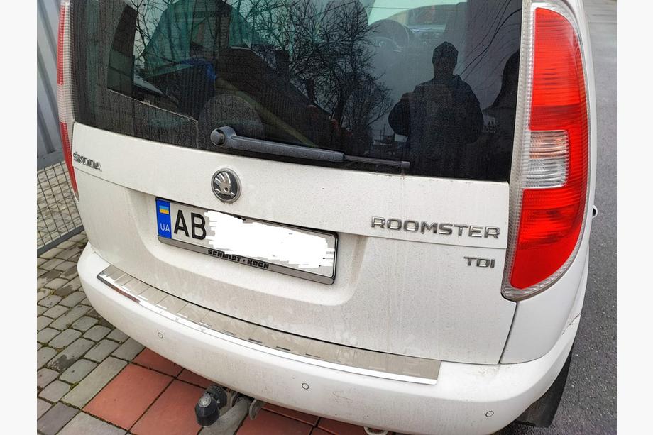 Skoda Roomster 2006–2015 Aizmugurējā bufera uzlika (nerūsējošais tērauds) Spīdīgs Image