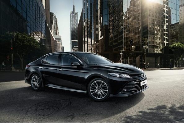 Otrais Toyota Camry 2018. modeļa gada apskats