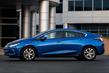 Chevrolet Volt otrās paaudzes hibrīdā hečbeka apskats foto 2