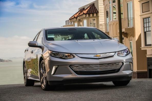Chevrolet Volt otrās paaudzes hibrīdā hečbeka apskats