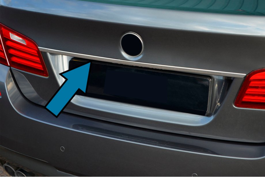 BMW 5. sērija F10/F11 2010–2016 Nerūsējošā tērauda līste virs numura zīmes SD Image