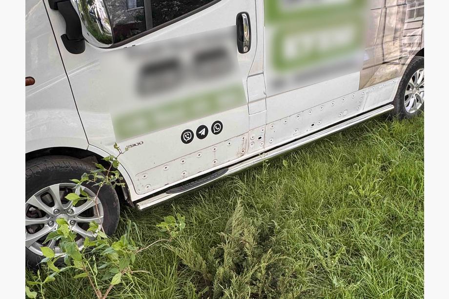 Nissan NV300/Primastar 2016– Sānu caurules (2 gab., nerūs. tērauds) 70 mm, īsā riteņu bāze Foto 6