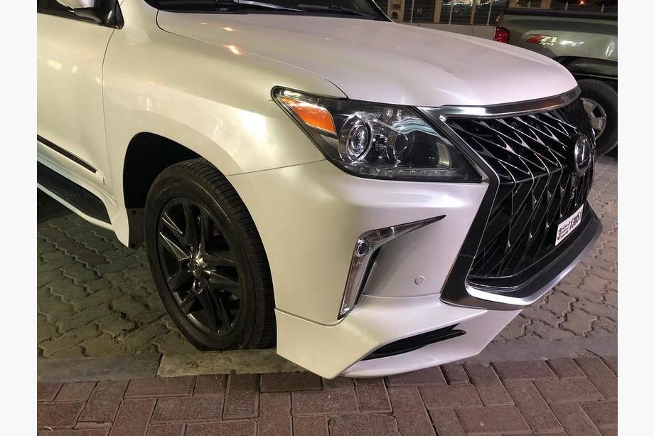 Lexus LX570/450d 2008–2022 Priekšējais bamperis 2008-2015 facelift stilā (krāsošanai) Melns Foto 6