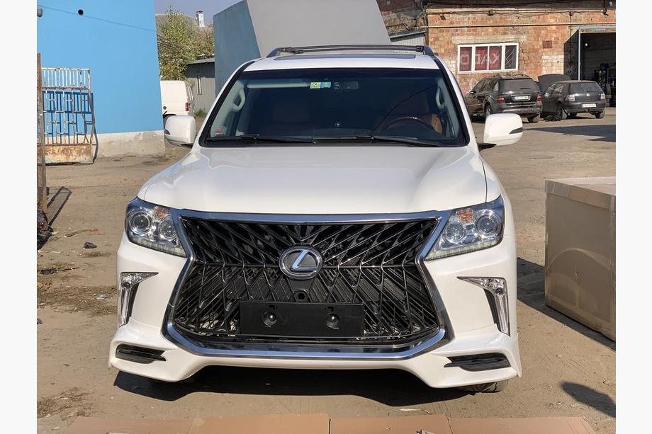 Lexus LX570/450d 2008–2022 Priekšējais bamperis 2008-2015 facelift stilā (krāsošanai) Melns Foto 10