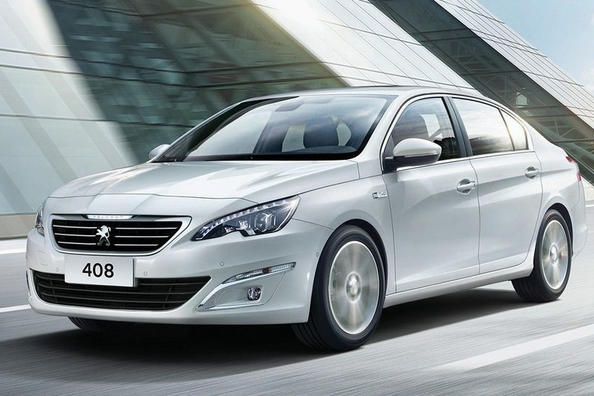 Budžeta sedana Peugeot 408 apskats Foto 1