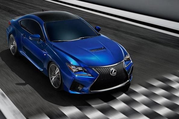 Lexus RC F sporta kupejas apskats Foto 1