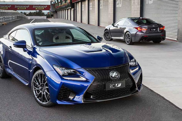 Lexus RC F sporta kupejas apskats Foto 3
