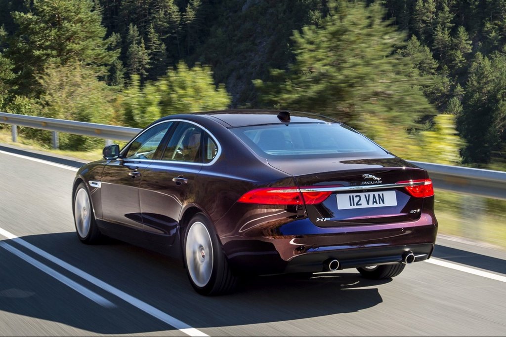 Premium sedans Jaguar XF otrās paaudzes
