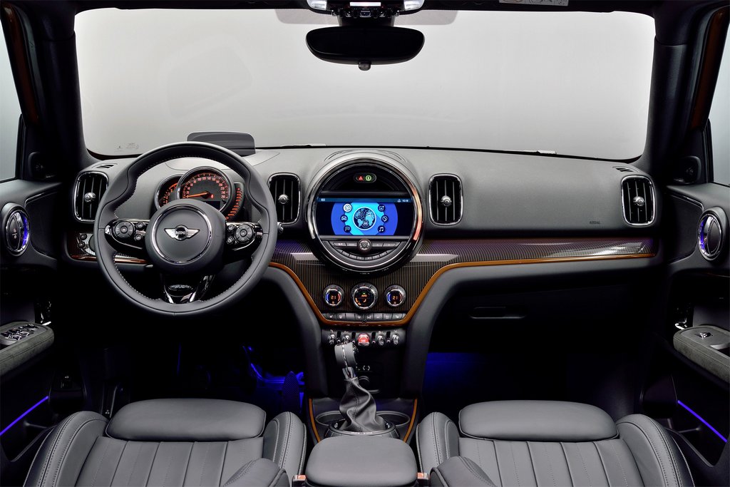 MINI Countryman otrās paaudzes krosovera apskats