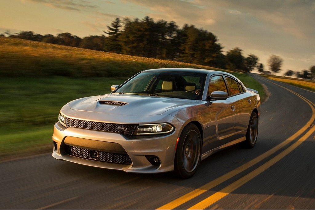 Dodge Charger septītās paaudzes sporta sedans