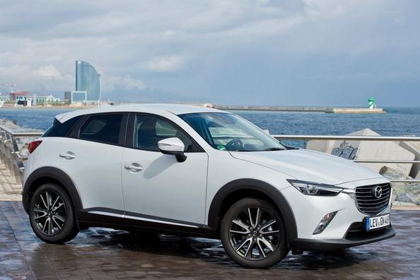 Atjauninātā krosovera Mazda CX-3 apskats