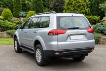 Mitsubishi Pajero Sport 2008–2015 Sānu pakāpieni Bosphorus Black (2 gab., alumīnijs) foto 1