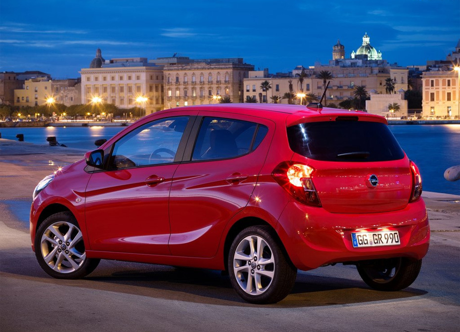 Piecdurvju hečbeks Opel Karl